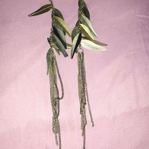 Feather Dangle earrings